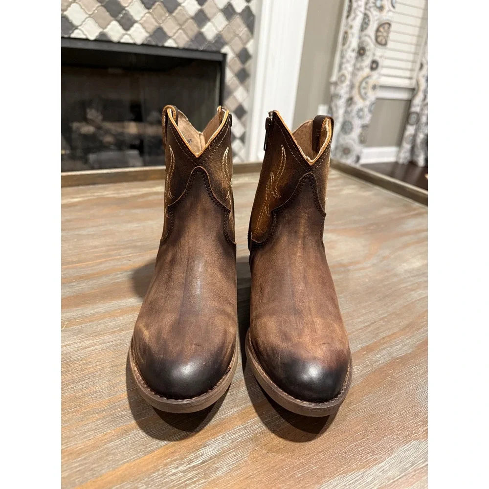Circle G Tobacco Embroidered Western Ankle Booties Round Toe‎ New 7 Boho